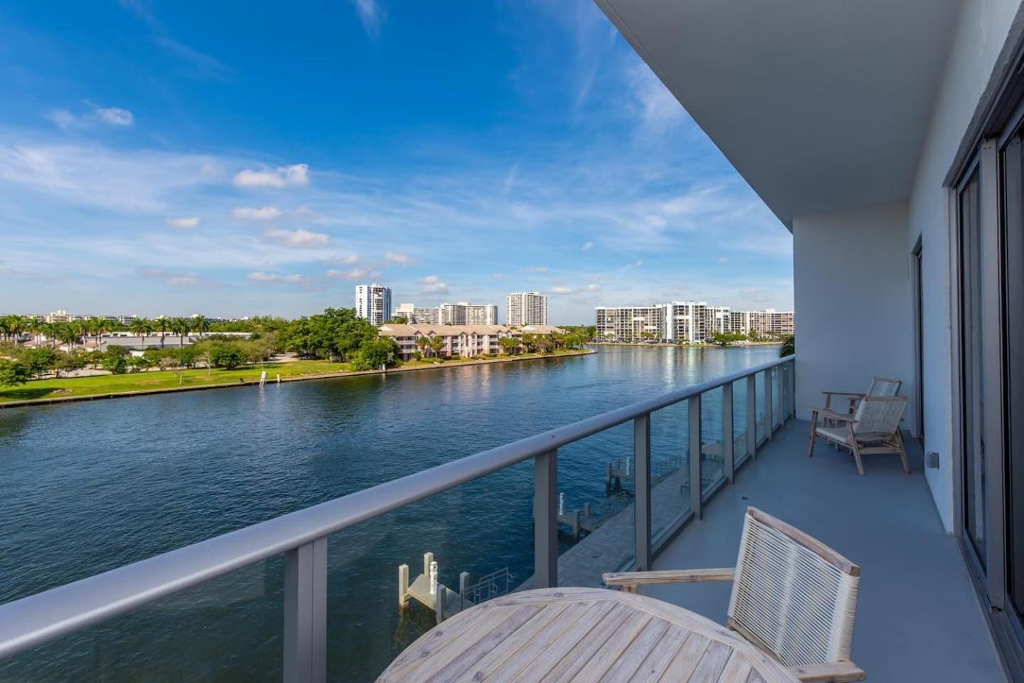 Amazing Apartments At H Beach House Hollywood Zewnętrze zdjęcie