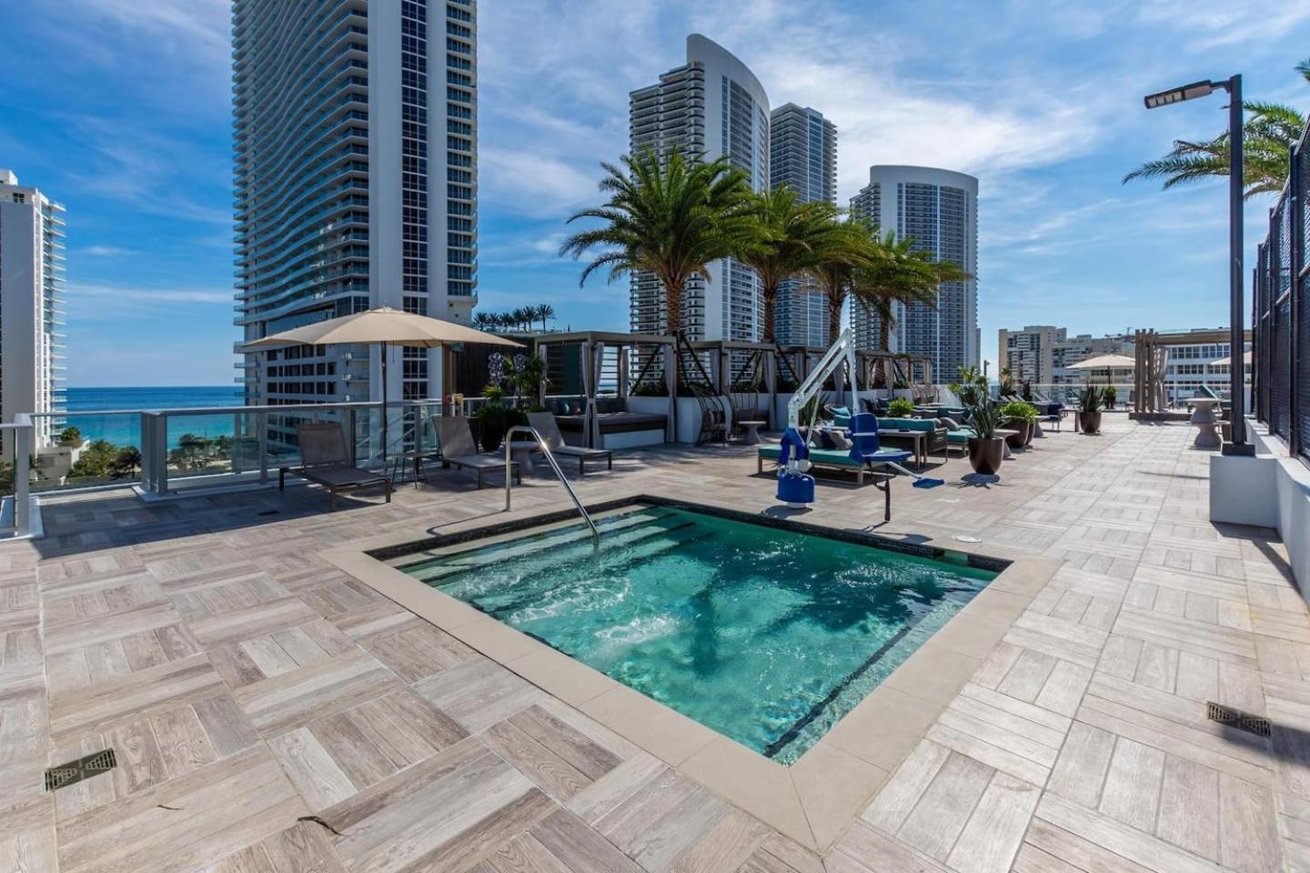 Amazing Apartments At H Beach House Hollywood Zewnętrze zdjęcie