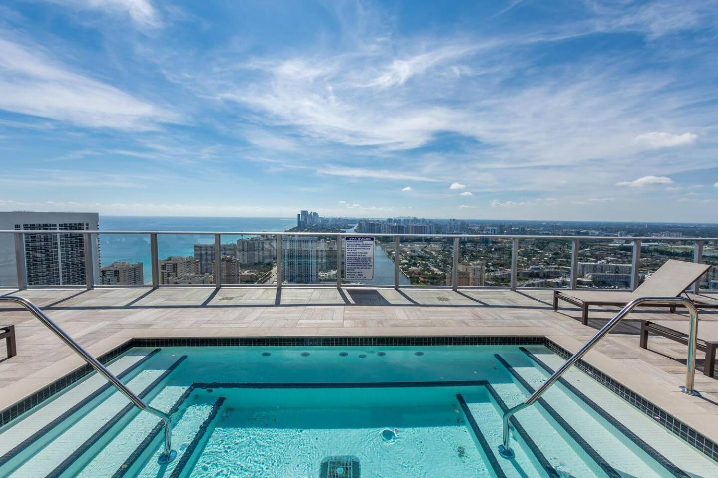 Amazing Apartments At H Beach House Hollywood Zewnętrze zdjęcie
