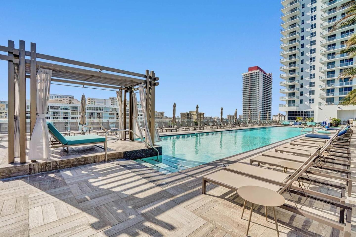 Amazing Apartments At H Beach House Hollywood Zewnętrze zdjęcie